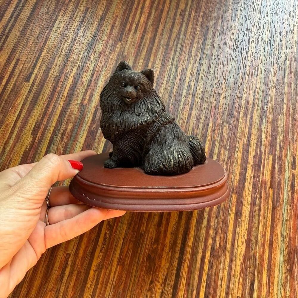 Vintage Pomeranian figurine